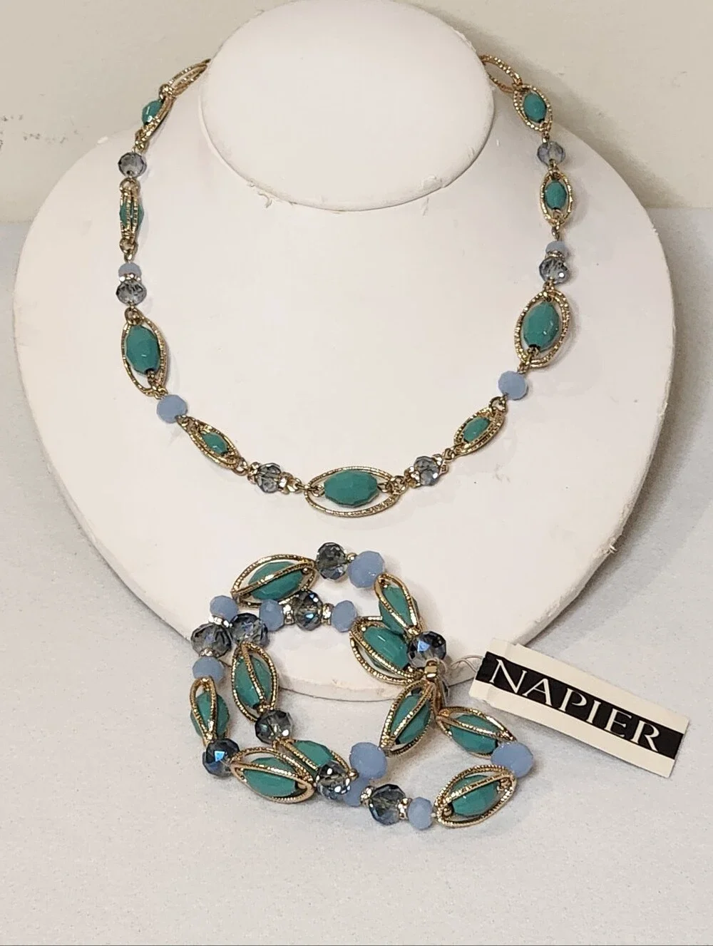 Napier Necklace & Bracelet Set Gold Tone Oval Chain Links Sea Green Blue Beads - Picture 1 of 16